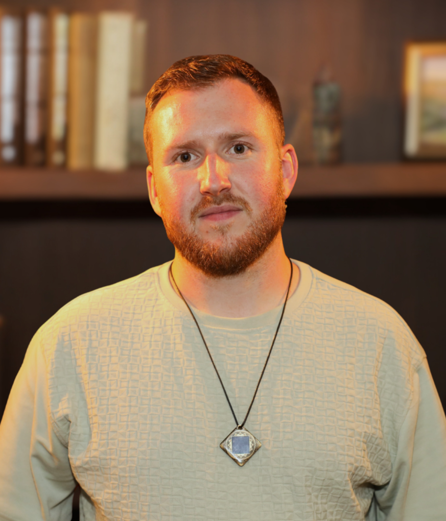 Featured in Women’s Insider The Coach Who Sees Beneath the Surface – David Falconer’s Transformational Method